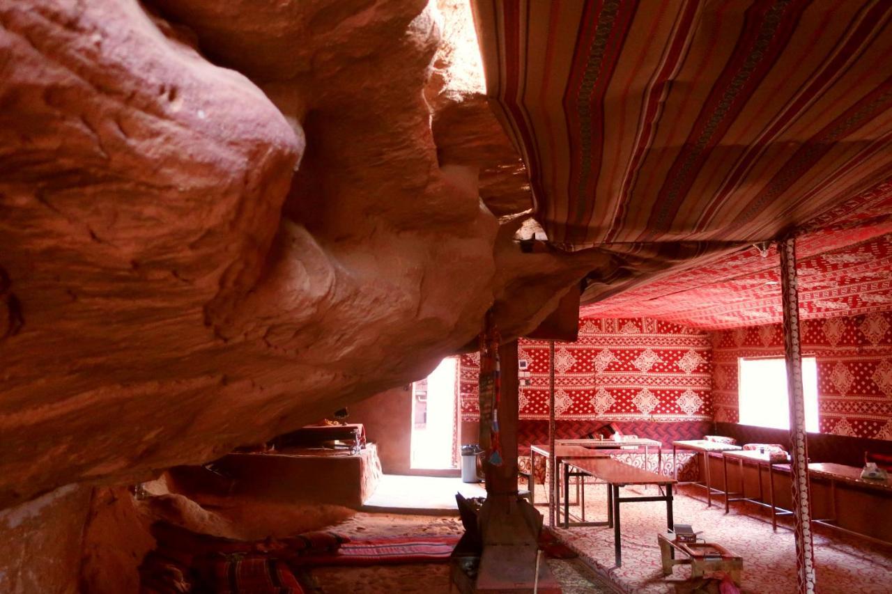Hotel Sunrise Camp Wadi Rum Esterno foto
