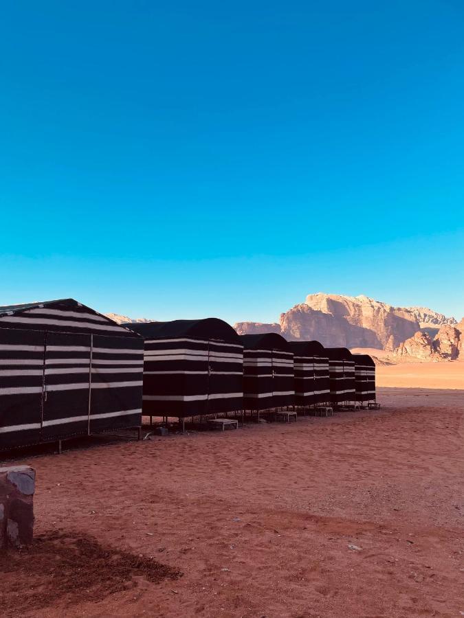 Hotel Sunrise Camp Wadi Rum Esterno foto