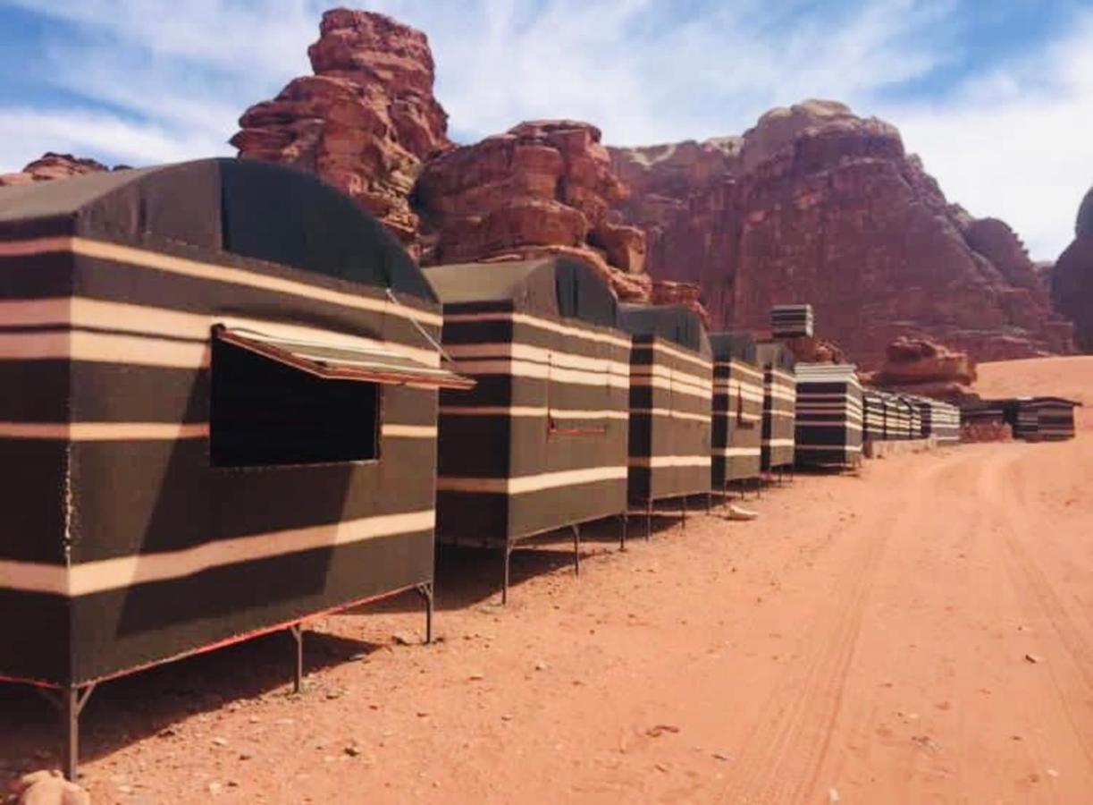 Hotel Sunrise Camp Wadi Rum Esterno foto
