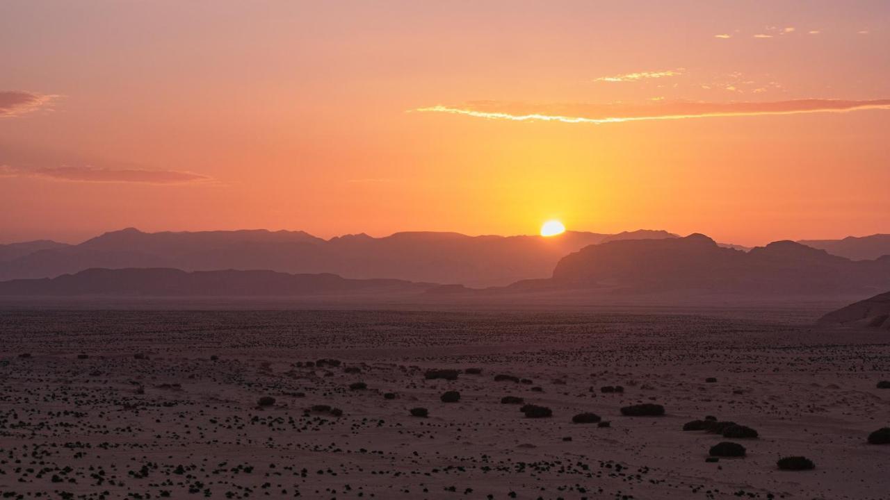 Hotel Sunrise Camp Wadi Rum Esterno foto