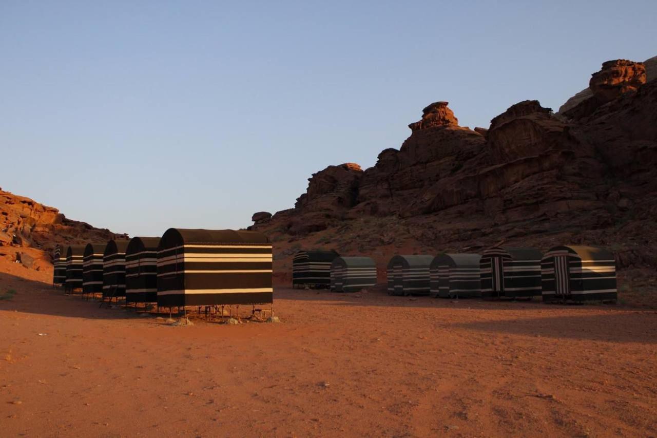 Hotel Sunrise Camp Wadi Rum Esterno foto