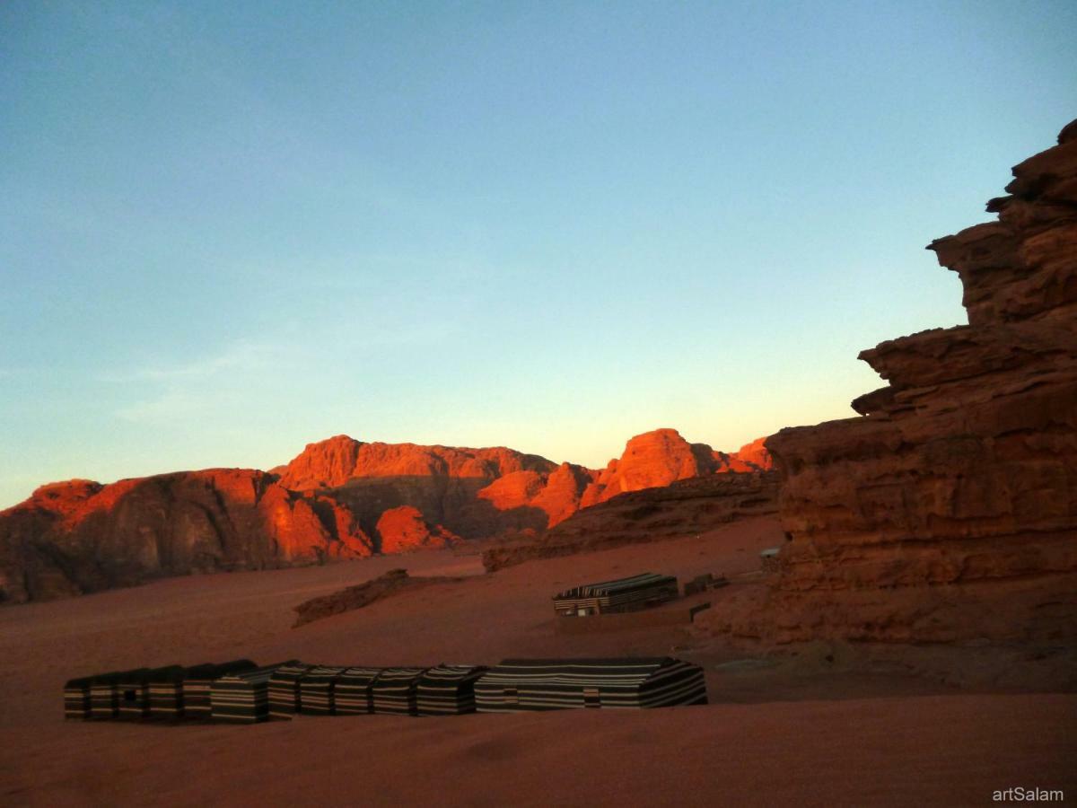 Hotel Sunrise Camp Wadi Rum Esterno foto